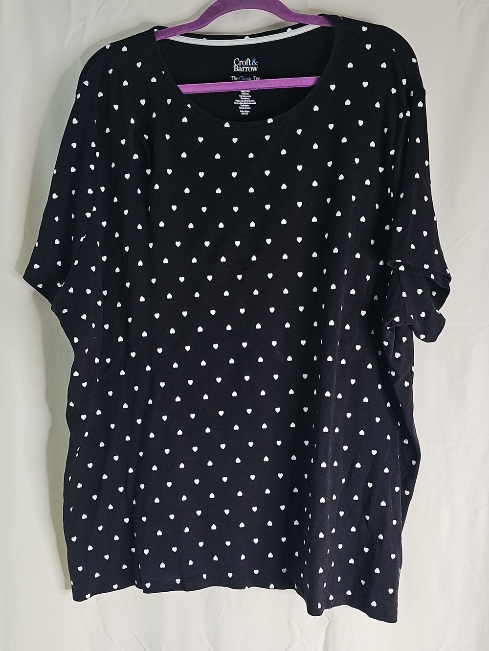 croft & barrow Black Short-Sleeve Tee with White Heart Print